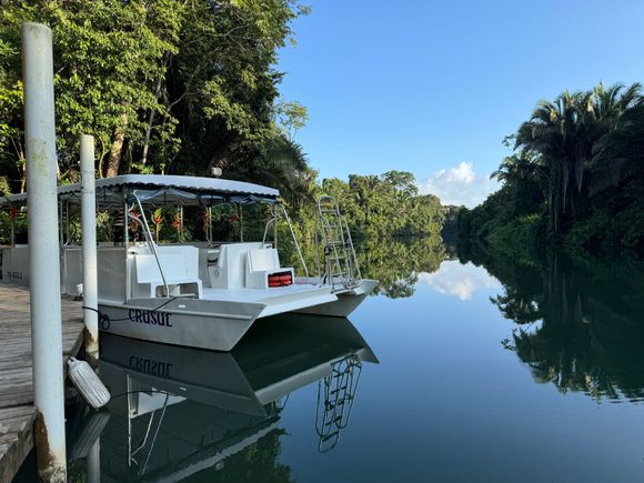 We will take a sunset cruise this evening between from 4 to 6 on this boat on the Rio Grande.