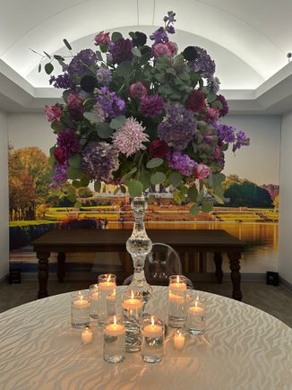 the larger tables will have these raised arrangements 