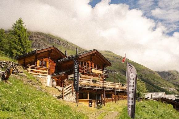 Gourmet restaurant Stafelalp on the trrail to Schoenbiel Hut