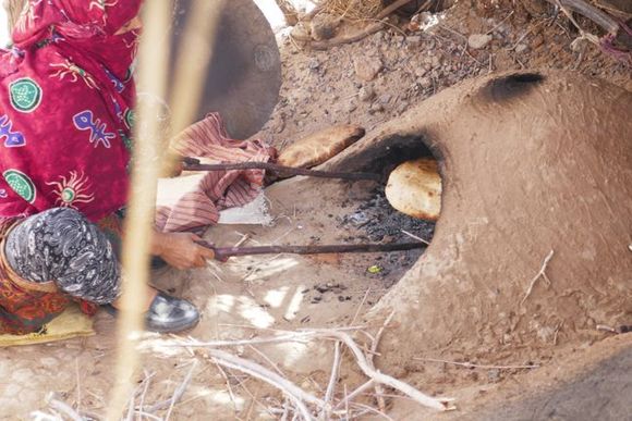 You can actually see the bread here