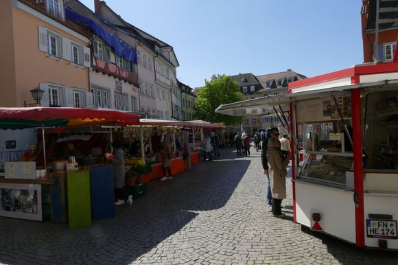 Market day.  The market is about the same size as the one in Garmisch.  The towns are about the same size.