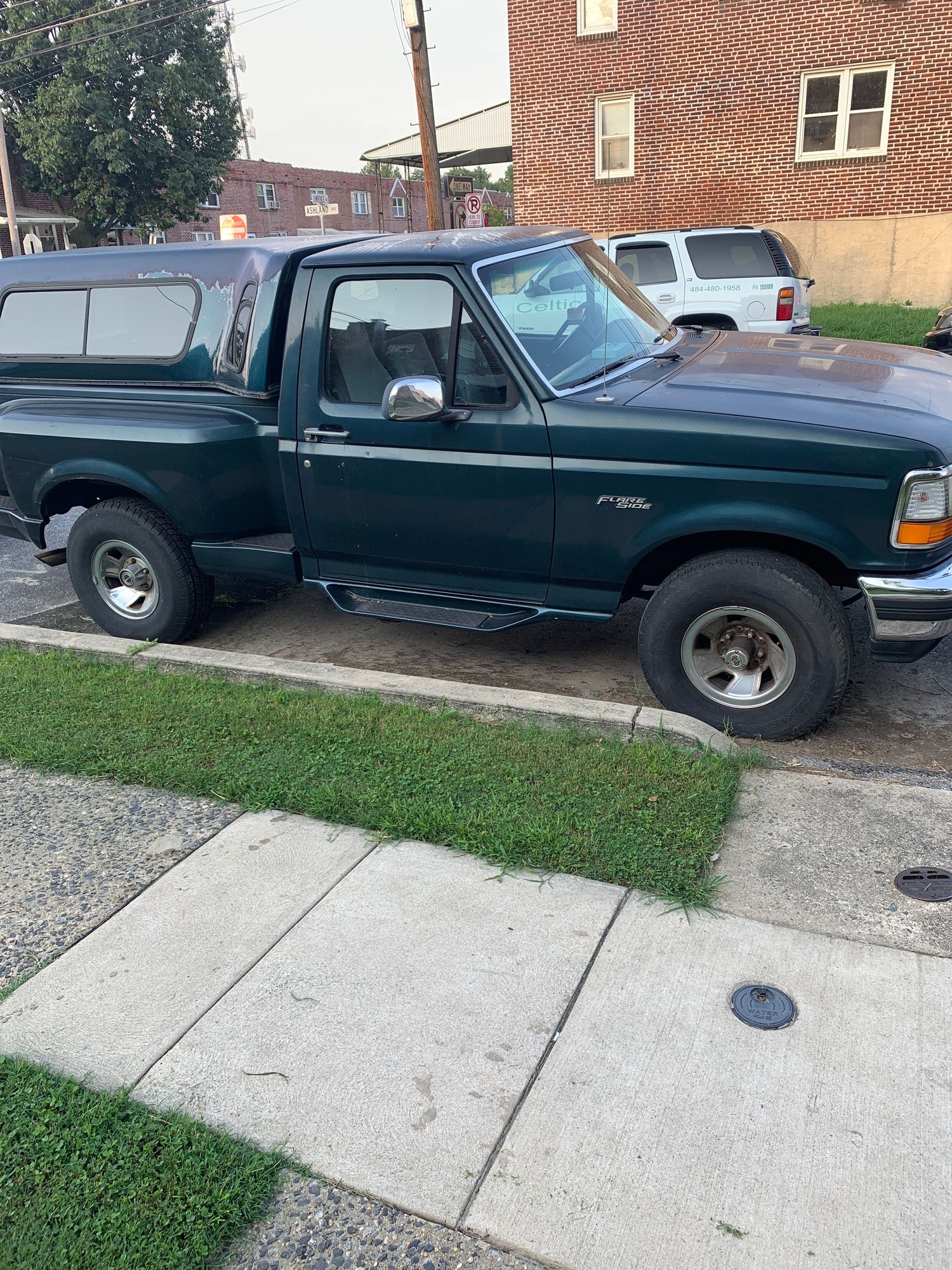 1995 Ford F-150 - 4X4 Flare Side - Used - VIN 1ftef14h0sna43639 - 230,000 Miles - 8 cyl - 4WD - Automatic - Truck - Other - Eddystone, PA 19022, United States