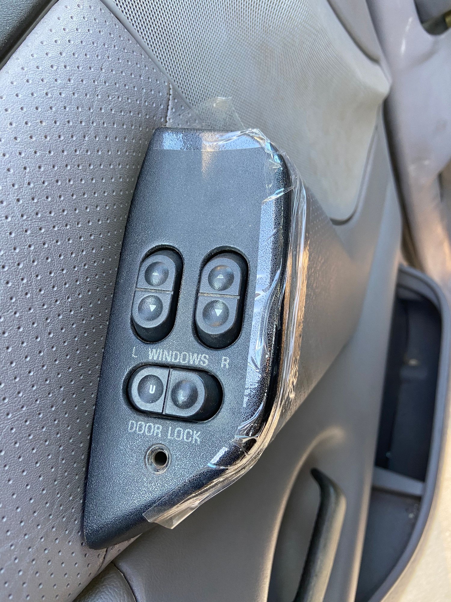 power window switch bezel? Ford Truck Enthusiasts Forums