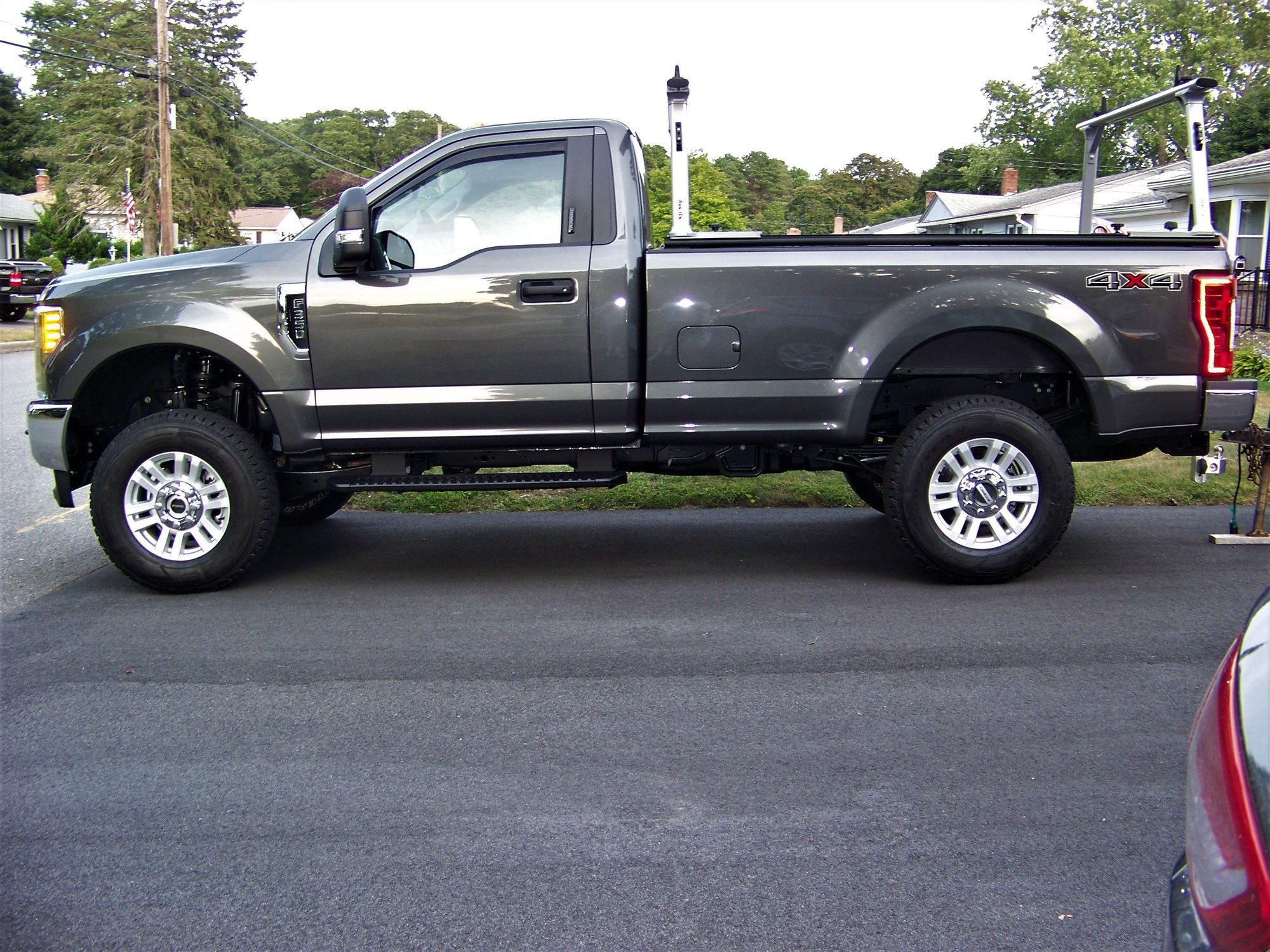 Photos of leveled trucks with stock wheels Ford Truck Enthusiasts Forums