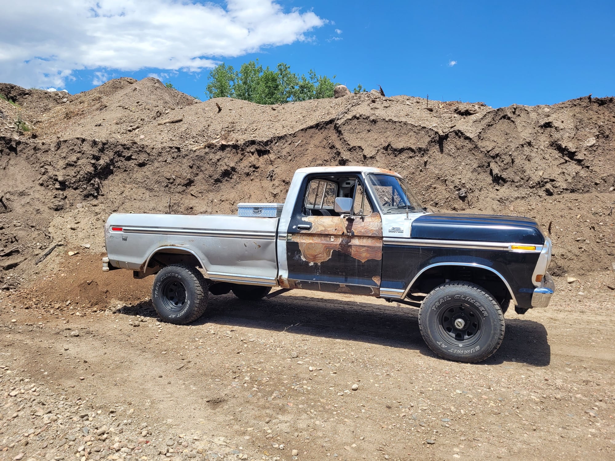 1977 Ford F-150 - 1977 F150 Ranger XLT - Used - VIN F14HRZ03736 - 81,000 Miles - 8 cyl - 4WD - Manual - Truck - Silver - Colorado Springs, CO 80919, United States