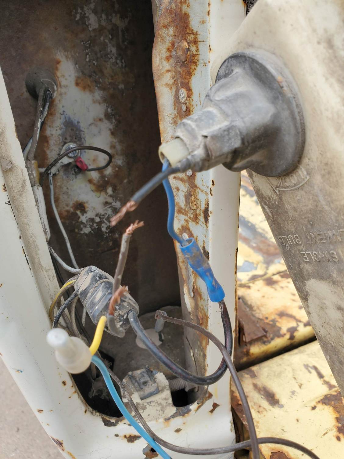 Wiring Help // Rear side marker light and reverse lights. Ford Truck