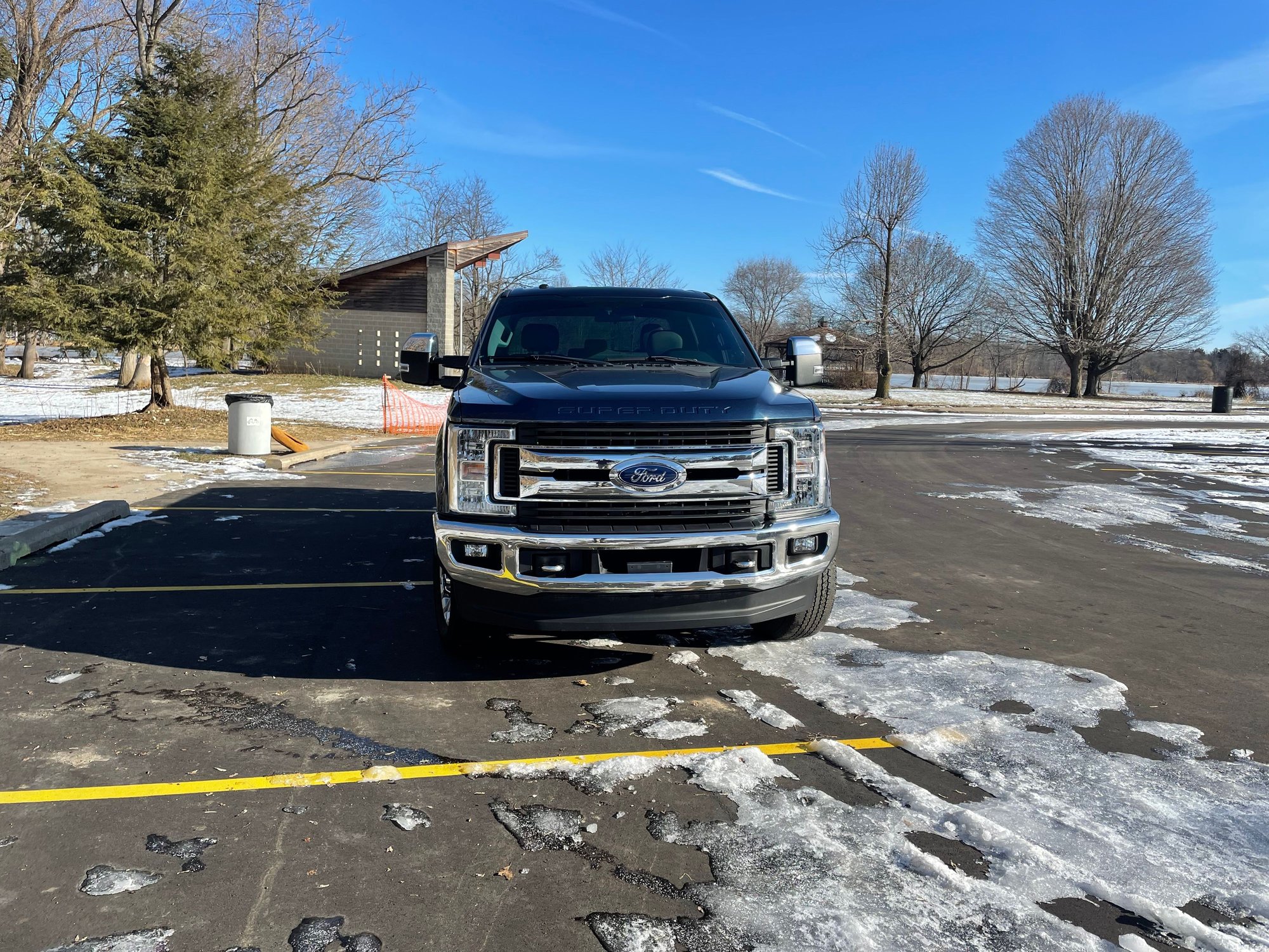 2017 Ford F-250 Super Duty - 2017 xlt 6.2 3.73 ccsb $43k or best - Used - VIN 1FT7W2B62HEE93575 - 79,000 Miles - 8 cyl - 4WD - Automatic - Truck - Blue - Marshall, MI 49068, United States