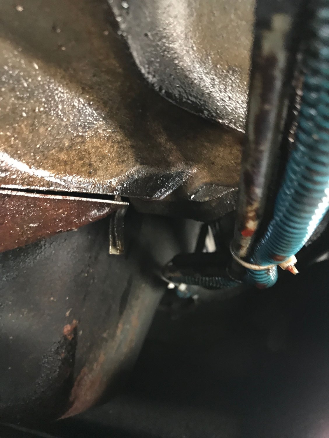 E4OD fluid leak extrem Ford Truck Enthusiasts Forums