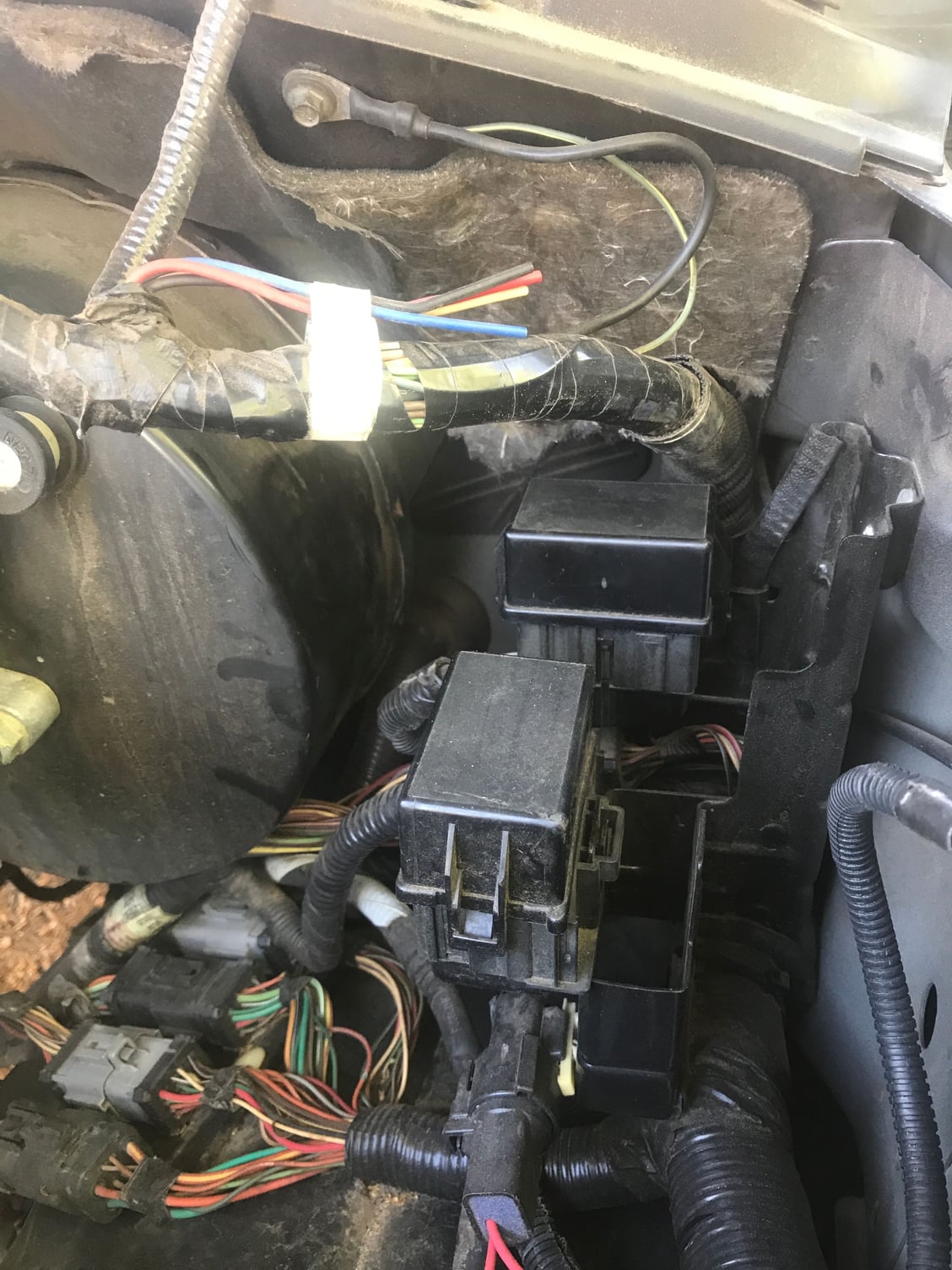 Left trailer running light stays on - Ford Truck Enthusiasts Forums 2014 Ford F150 Trailer Lights Not Working