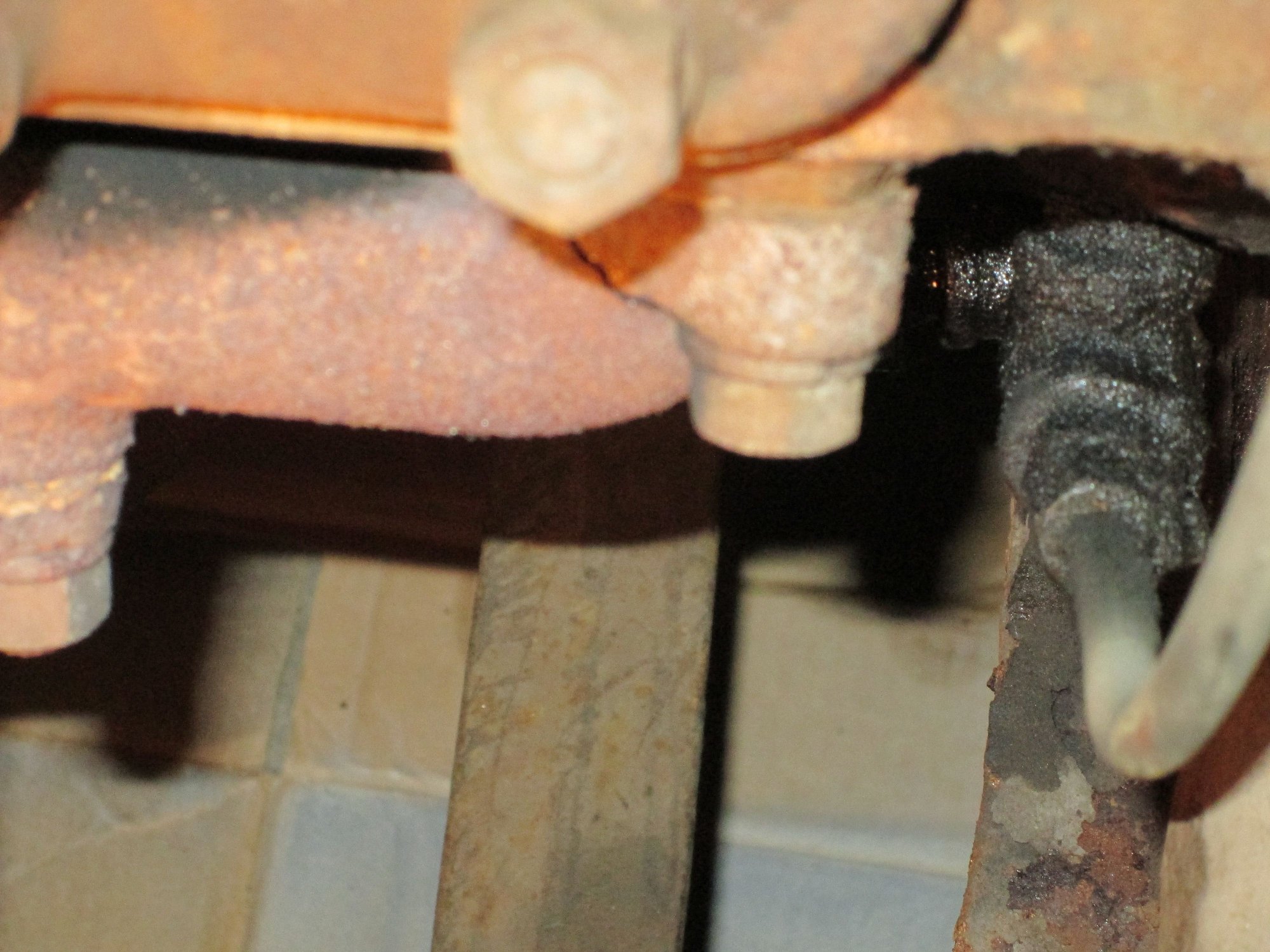 Cracked exhaust manifolds? Ford Truck Enthusiasts Forums