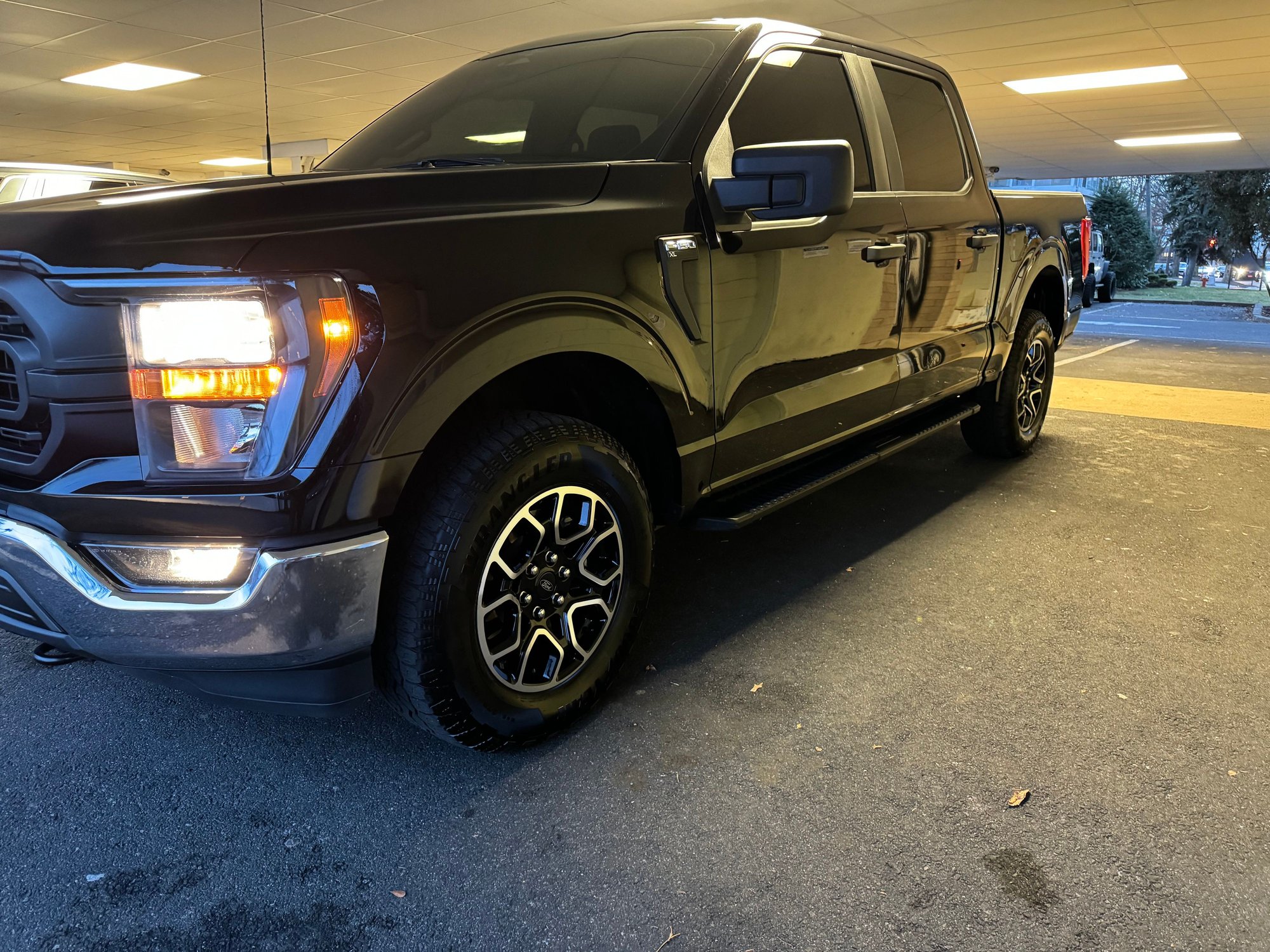 2023 Ford F-150 - Lease swap; 2023 F150, XL - Used - VIN 1FTEW1EP6PKD45287 - 7,700 Miles - 6 cyl - 4WD - Automatic - Truck - Black - Westwood, NJ 07675, United States