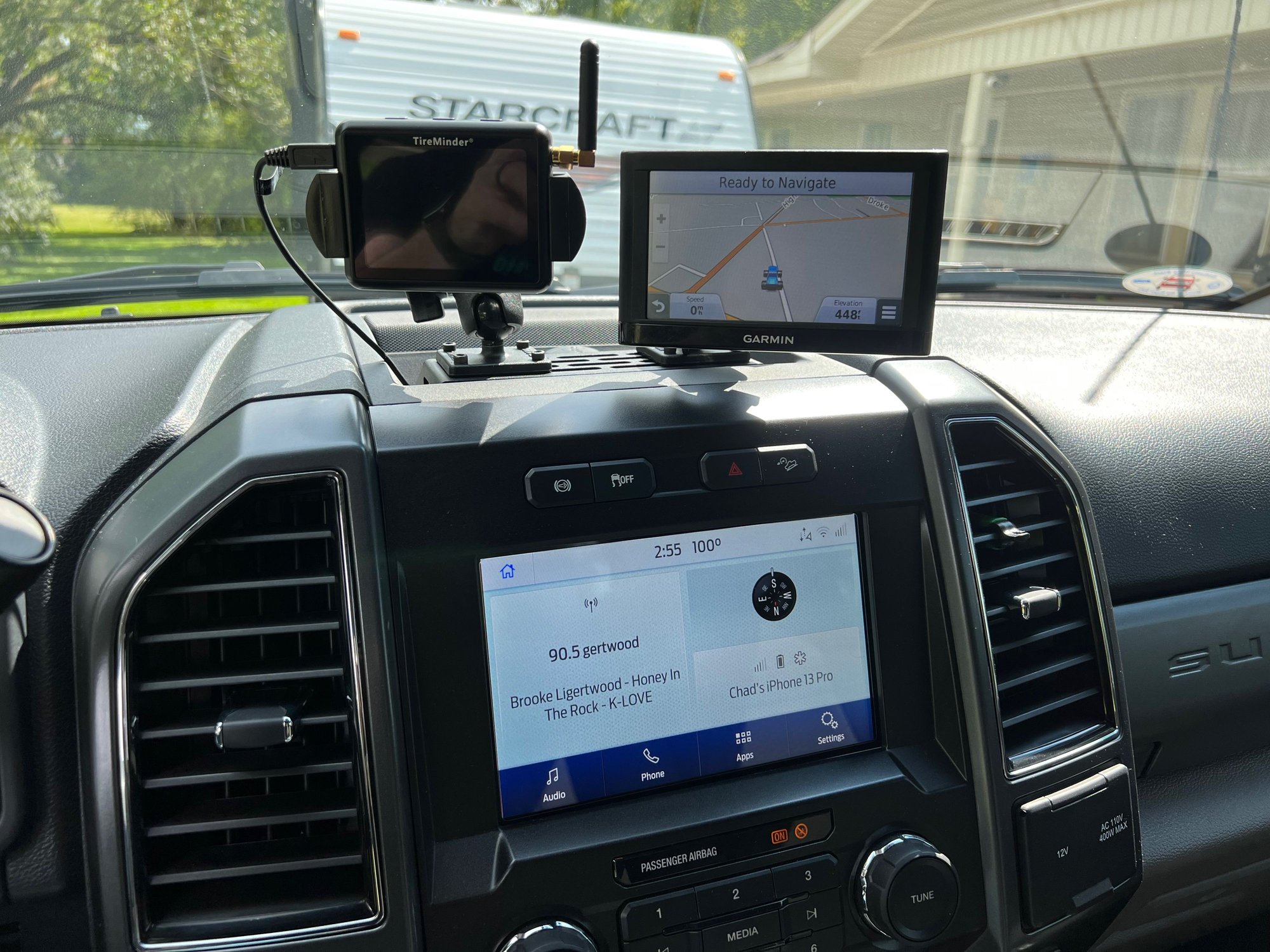 An old picture from when I first installed the BuiltRight dash mount. Tire Minder on the left, old Garmin GPS on the right.