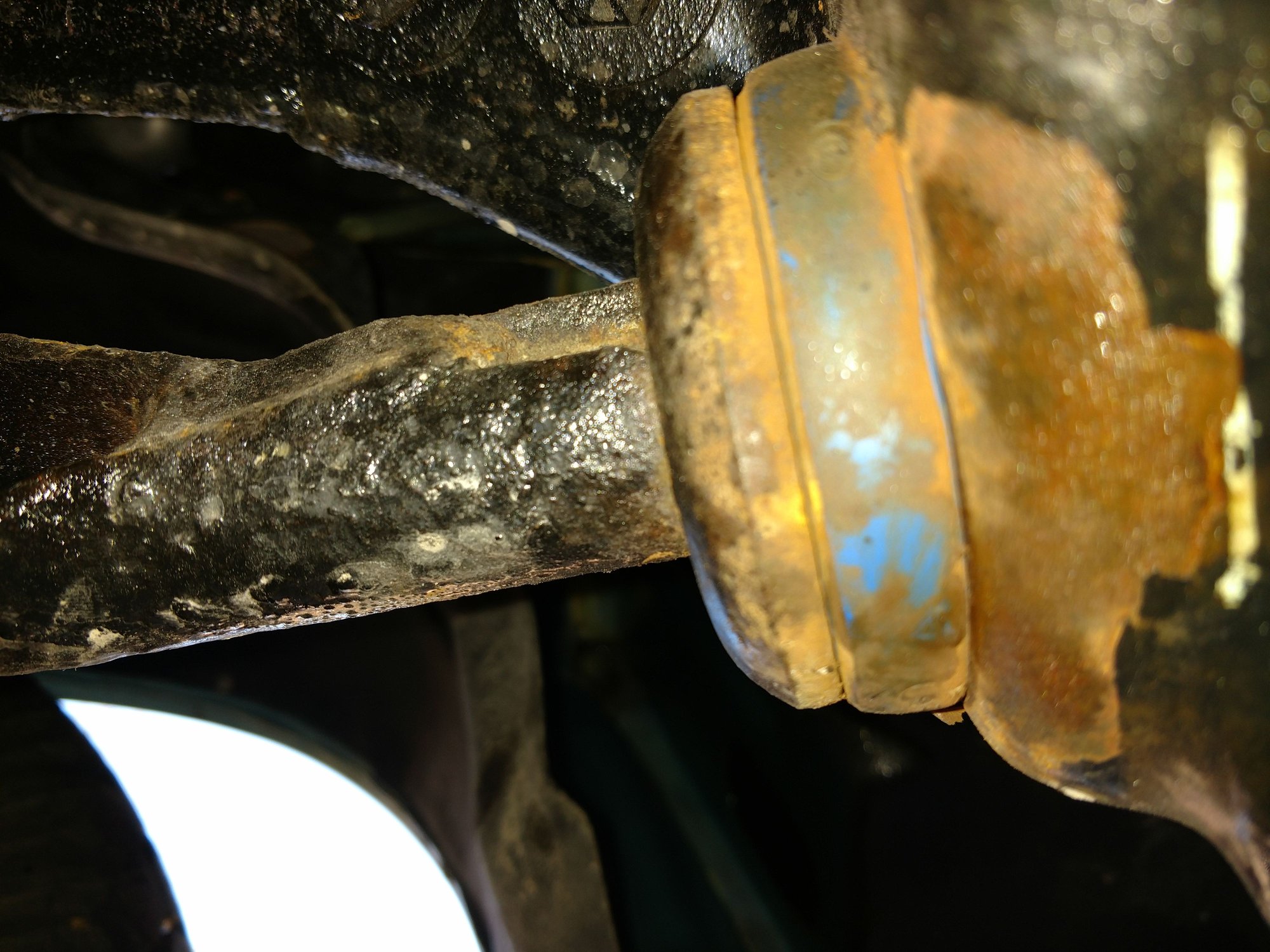 Are my radius arm bushings loose? Ford Truck Enthusiasts Forums