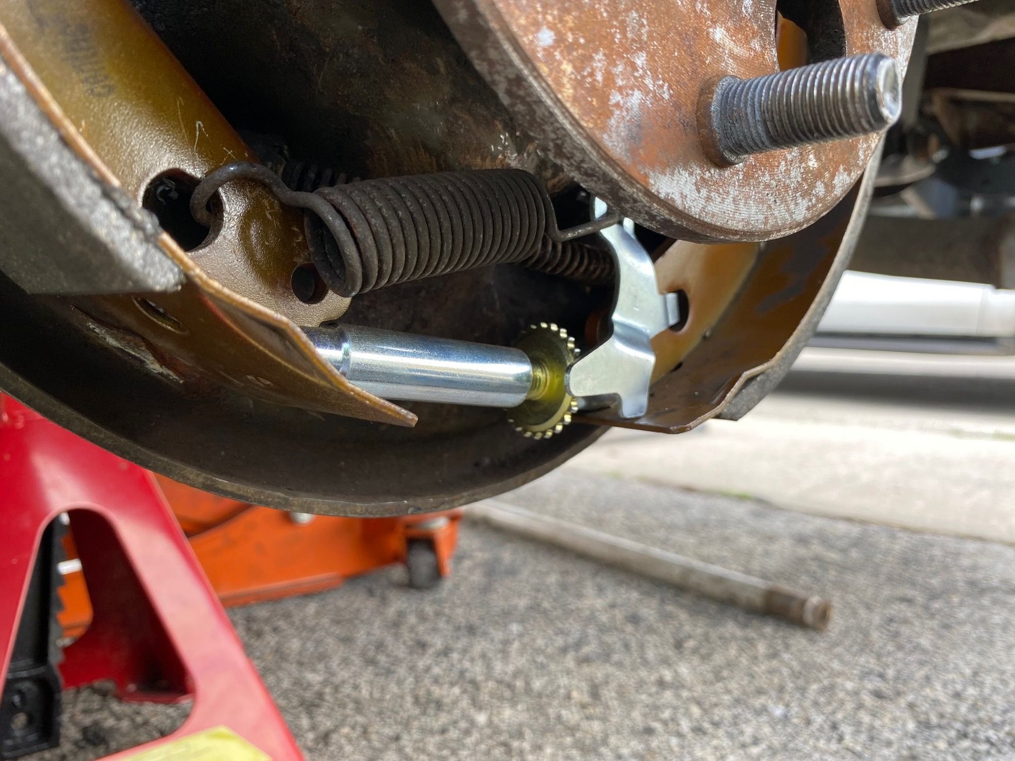 Rear Brake Adjuster not adjusting where am I wrong? Ford Truck