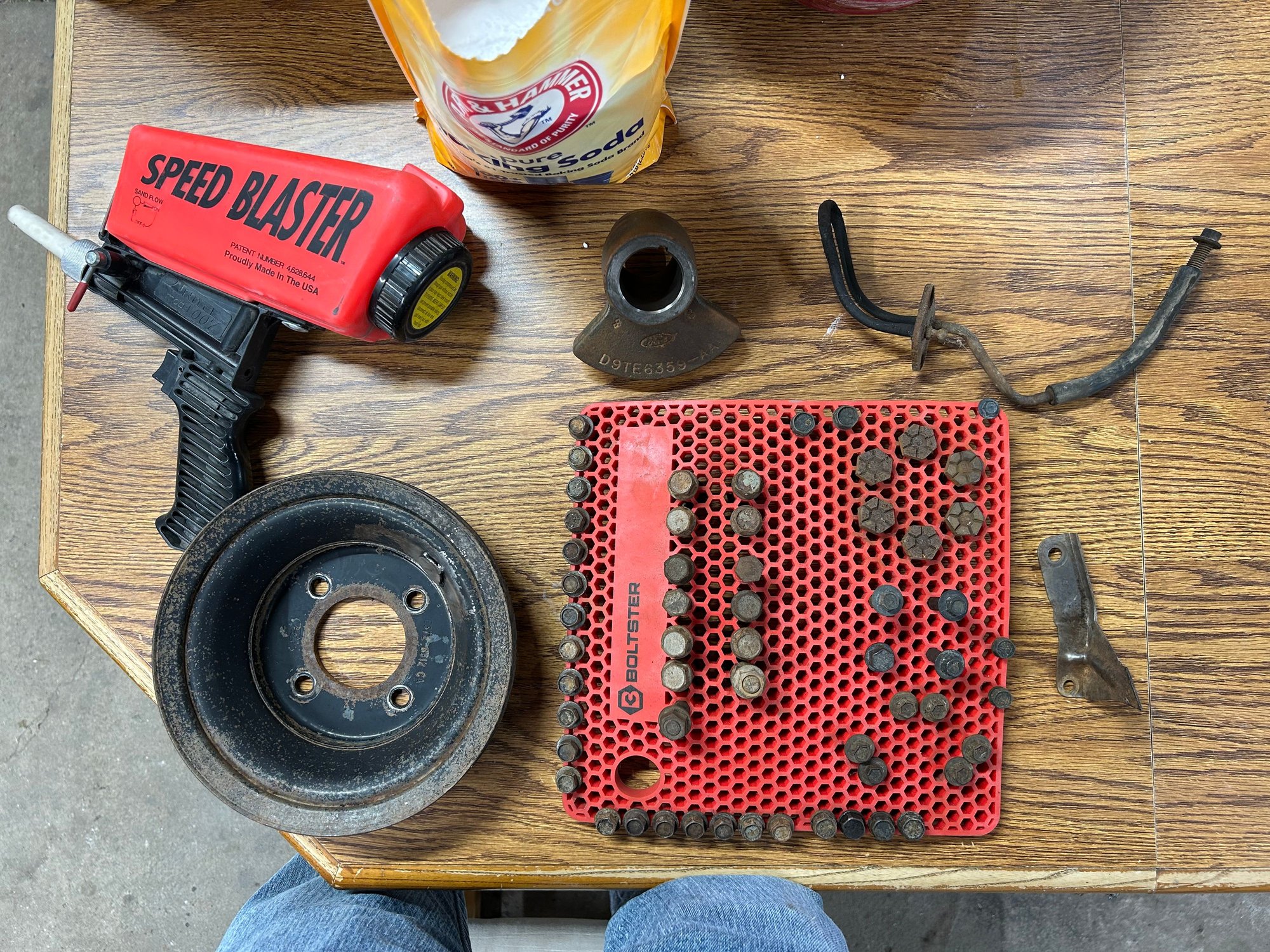 And while I was at it, I decided to grab a couple of steel parts and some of the bolts. And see how the baking soda worked on those as well.
