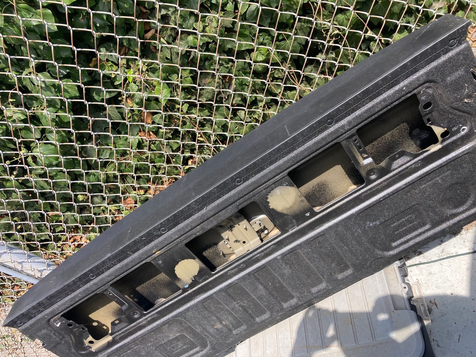 Exterior Body Parts - '23+ Ford F250/350/450 Super Duty Tailgate - Used - 2023 to 2026 Ford F-250 Super Duty - 2023 to 2026 Ford F-350 Super Duty - 2023 to 2026 Ford F-450 Super Duty - Culver City, CA 90230, United States