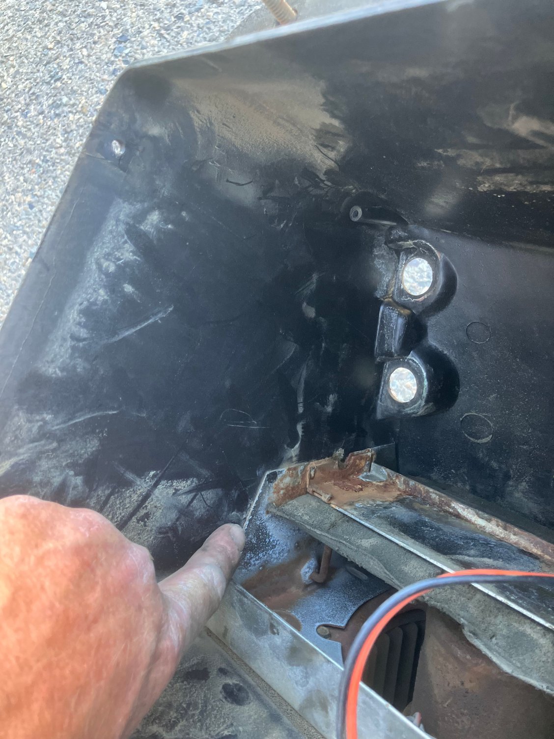 looks like this is gonna be hard to get apart to get to fan motor and the foam is pretty tired on blend door 