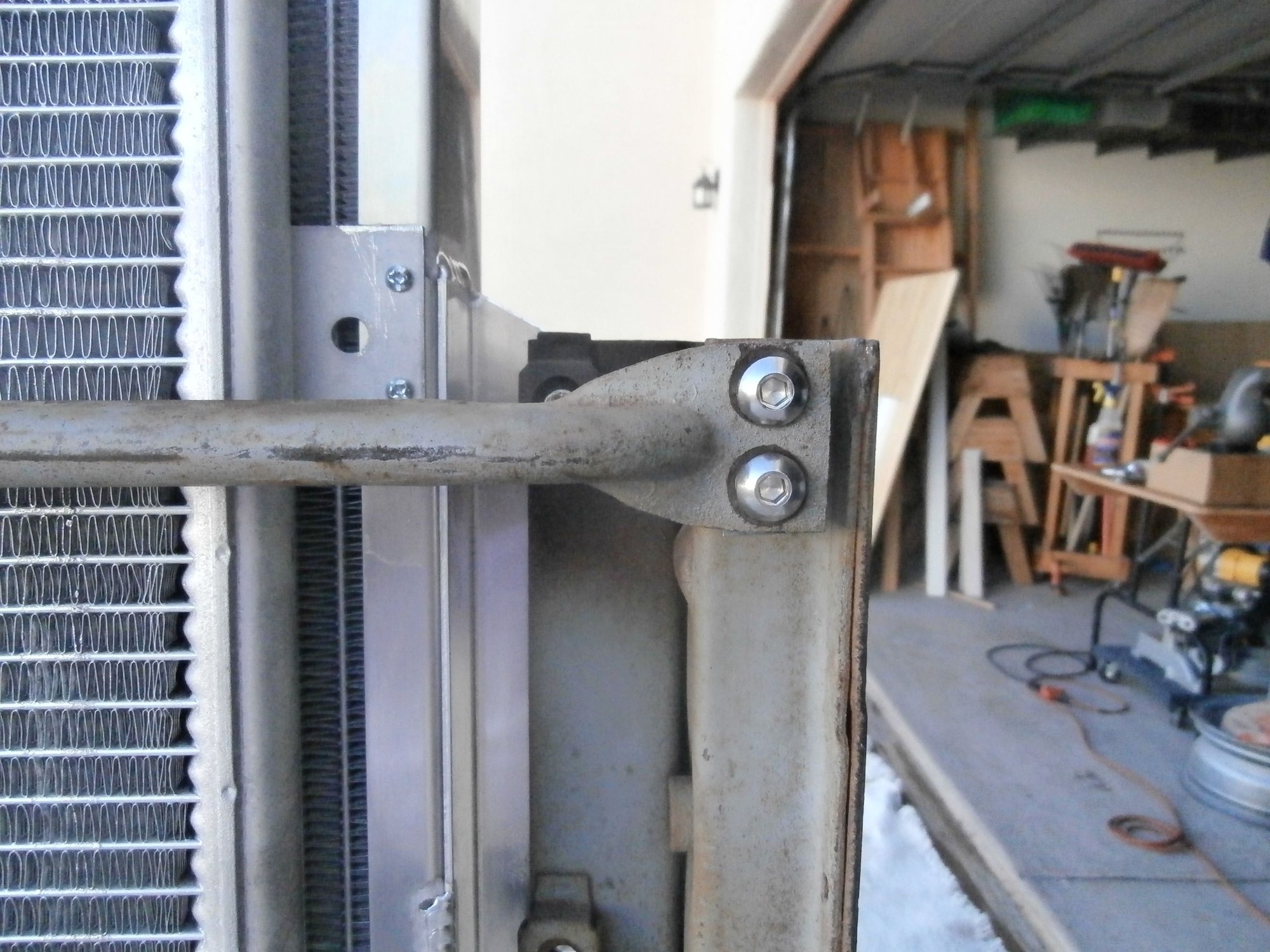 Radiator mounting issues - Ford Truck Enthusiasts Forums