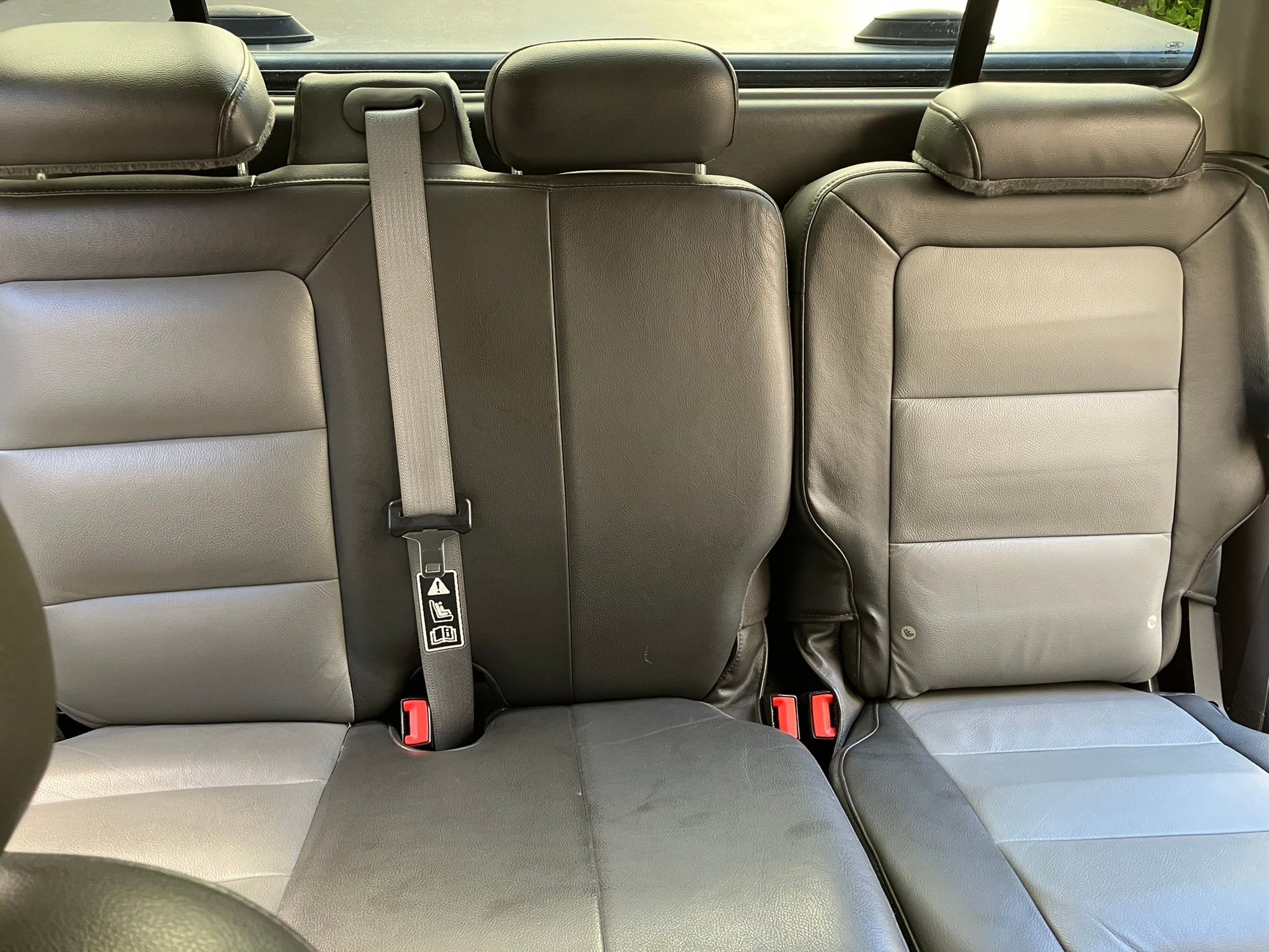 2004 Ford Explorer Sport Trac - 2004 Ford Explorer Sport Trac XLT - Used - VIN 1FMZU67K34UA15415 - 200,071 Miles - 6 cyl - 2WD - Automatic - SUV - White - San Diego, CA 92037, United States