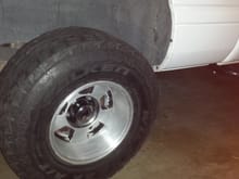 Anyone recognize this wheel and possibly the Manufacturer?  5on 5.5-15×10 The #950 is stamped on inside. Trying to hunt down the Center Caps. Thank you