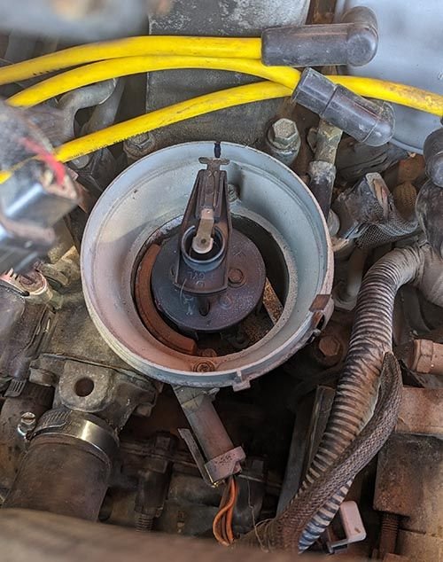 What am I doing wrong with this distributor/timing job? Ford Truck