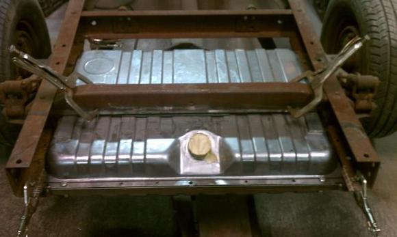Mustang fuel tank install