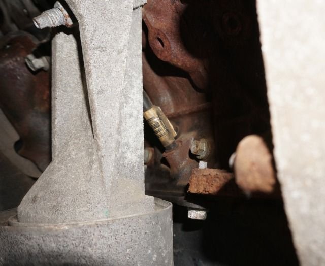 3 valve V10 rusted dipstick tube how to pull it out Ford Truck