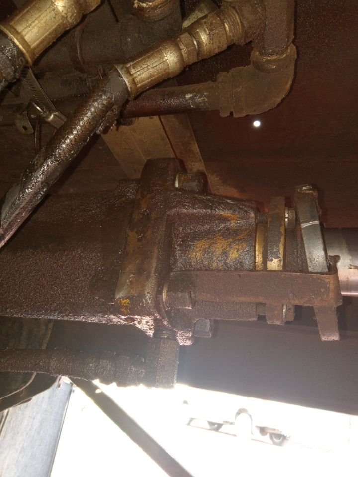 LN700 hydraulic cylinder on rollback tow truck Ford Truck Enthusiasts