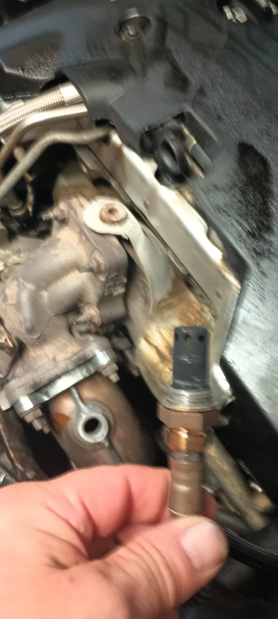 This is the Upstream O2, is the blackness caused by a rich condition?