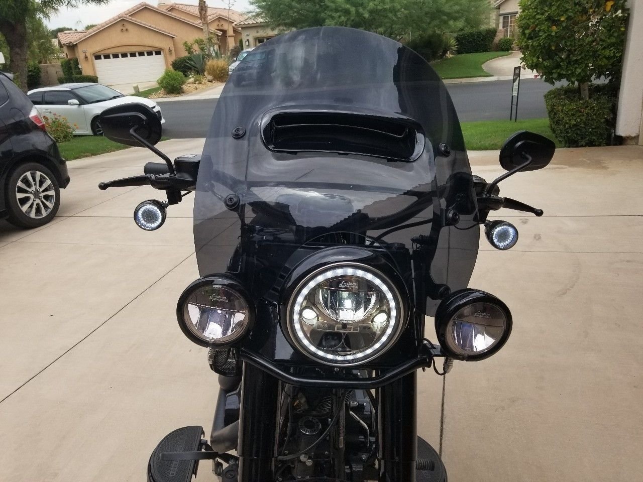 HD vented windshield for soft tail slim fitment issue Harley Davidson