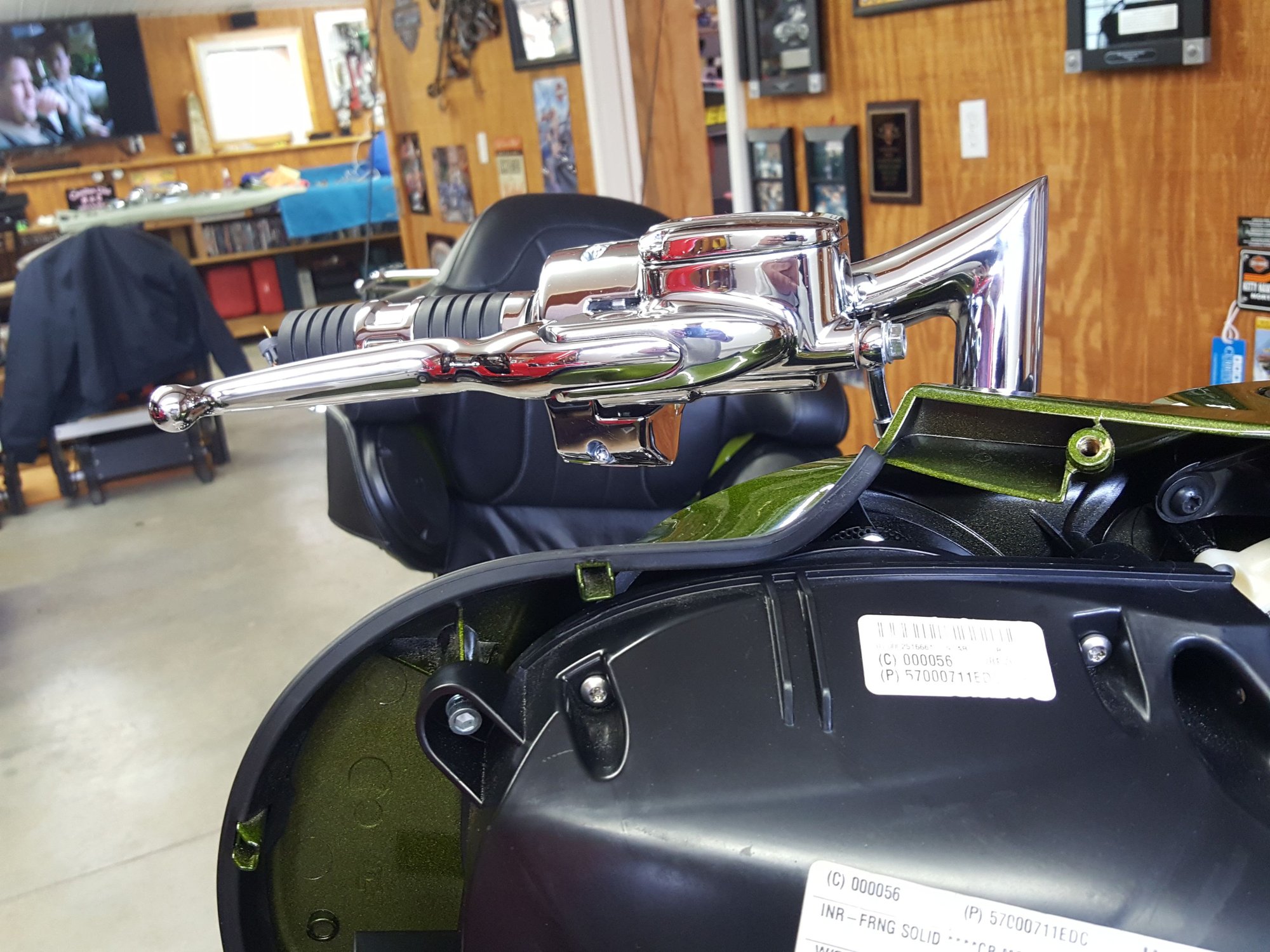 12 Inch Yaffe Monkey Bars w/ Kahuna Grips DONE Harley Davidson Forums