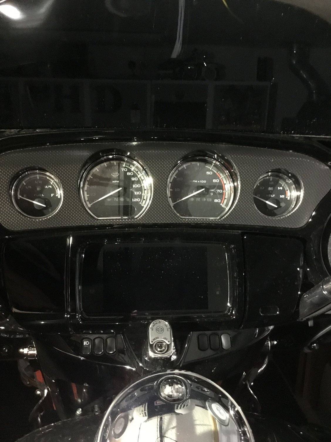 Pictures of carbon fiber dash insert Harley Davidson Forums