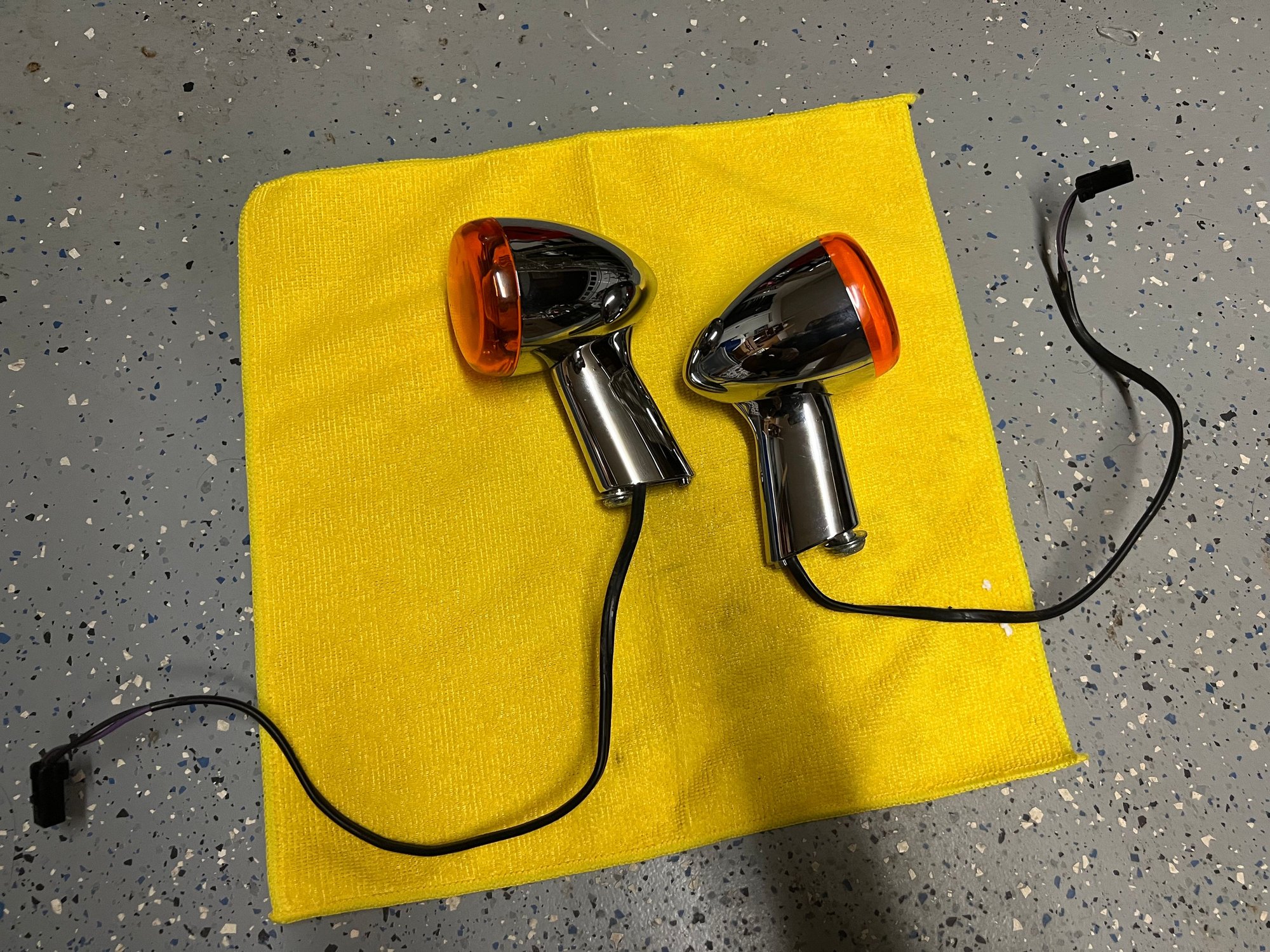 Harley Davidson Softail, Dyna, Sportster OEM Rear Turn Signals OEM ...