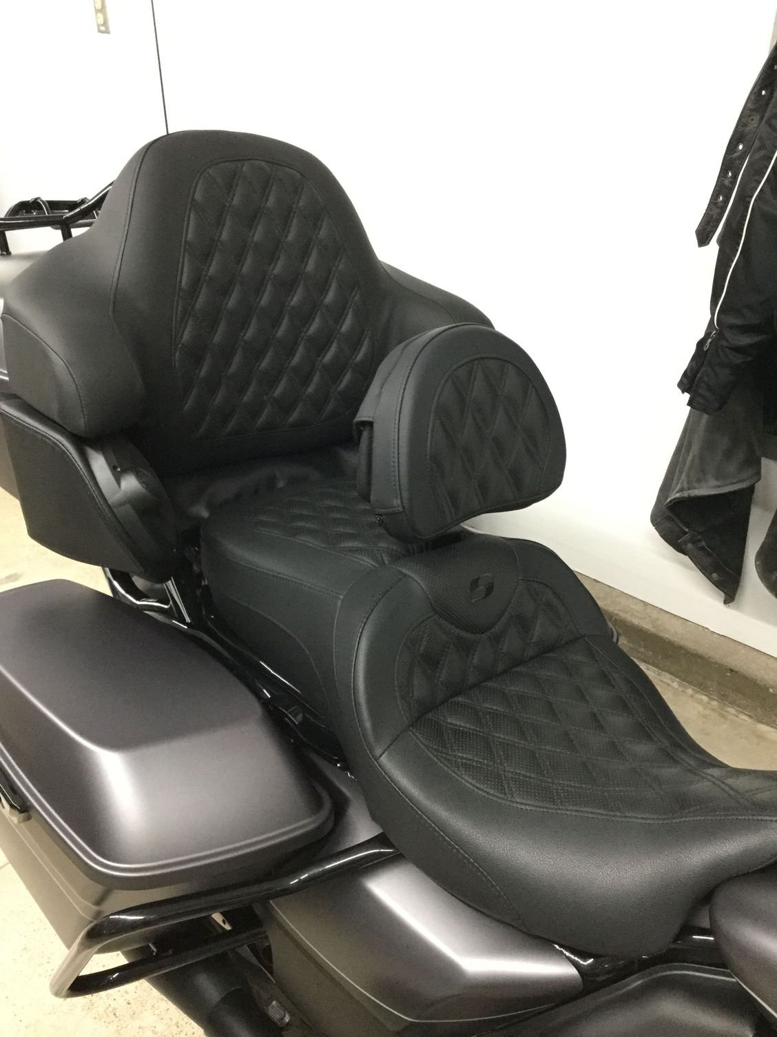 saddlemen road sofa road glide