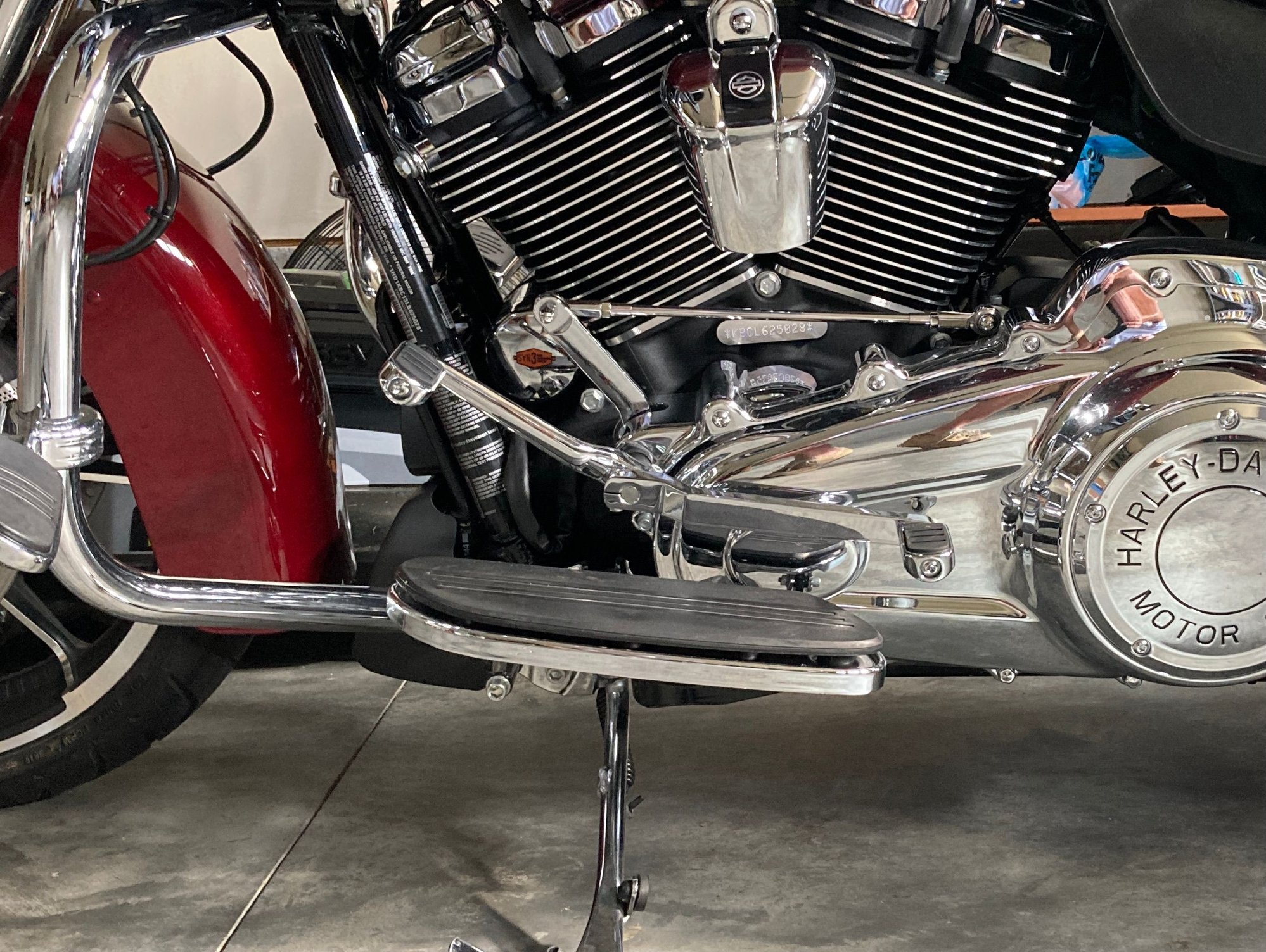 1.5" extended shift lever by Softbrake, chrome, FL ’73present Harley