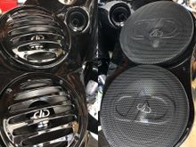 Was trying to decide on what speaker grill. The bike is going to be painted White Diamond Pearl with alot of black accents. so decided on the glossy black grills. Although the DD grills are sick
