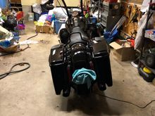 Rockford fosgates saddlebag speakers. Memphis amp with Bluetooth controller. Hertz speakers. Cvo fender