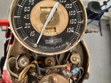 20201017a                                        HD speedometer be4 restoration