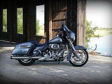 Bike looks great,also nice location......