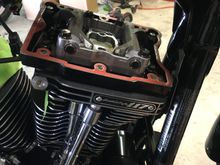Remove the oil breathers before the rocker arms, because if you mistakenly don't have it on the compression stroke, the pressure from the valve springs will be placed on the oil breather bolts, and they will break