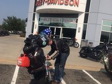 While in CO Springs I notice the bike running hotter than usual, at first I figured it was because of the AFR's but I checked the oil anyhow and found I was about 1 QT low! I'll blame it on Kansas. The bike was screaming at 4200rpm thru the entire state and must of got thirsty. anyhow a stop at Mile High Harley in Denver was required to purchase oil. The staff was super friendly and nice.