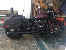 here's my 2020 Heritage with S&S air cleaner and cover soon to get externally vented 