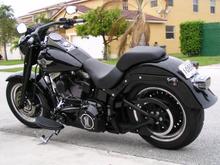 Primary Cover (Vivid Black)
Diamond Black pegs
Smoked tail light &amp; turn signal