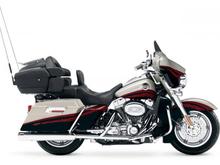 2006 Harley Davidson FLHTCUSEScreamin%