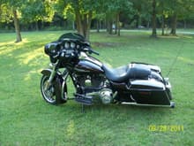 2011 103 STREET GLIDE , -1&quot; REAR , RINEHART SLIPONS , HWY PEGS , VISOR LIGHT COVERS AND MORE TO COME .