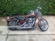 The CVO has landed on the driveway. It will be transformed into an excellent "Road Queen" for my wife