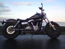 Pictures of my Street Bob with new Screaming Eagle heavy Breather and front Spoiler.