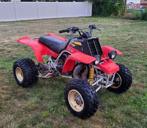 My 1999 Yamaha YZF 350 Banshee a fast 2 stroke 2 cyl qtv quad.