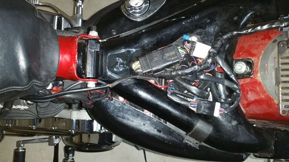 there is enough room to stack the modules under the wires.