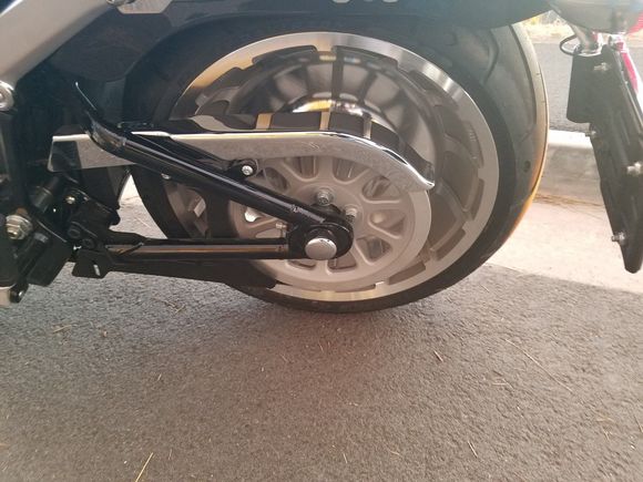 Found a picture of the rear wheel axle covar